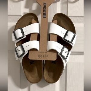 ⭐️SOLD⭐️ New Birkenstock Women’s Arizona Sandal Size 38